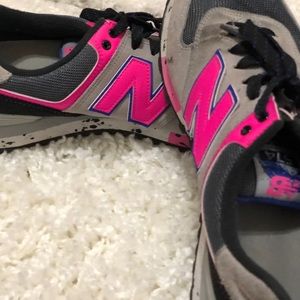 NEW BALANCE tennis shoes